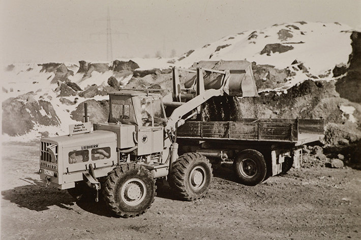 Liebherr restores a 60-year-old wheel loader prototype: The LSL 1500
